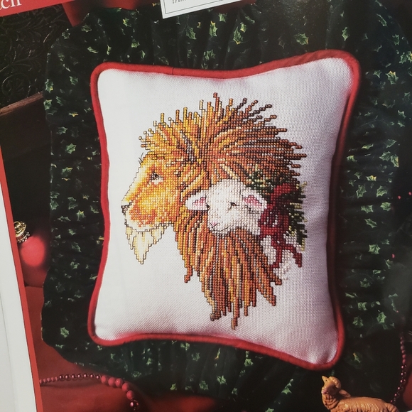 Cross Stitch Patterns Magazine Holiday Theme 1997 - Picture 4 of 9